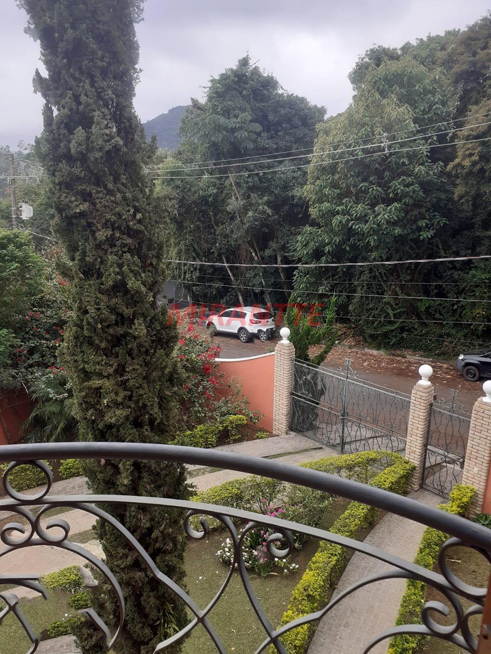Sobrado de 500m² com 3 quartos em Serra da Cantareira