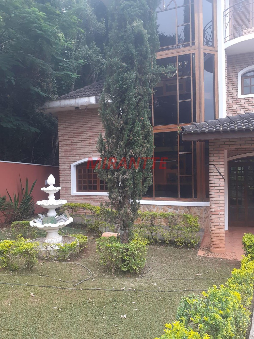 Sobrado de 500m² com 3 quartos em Serra da Cantareira