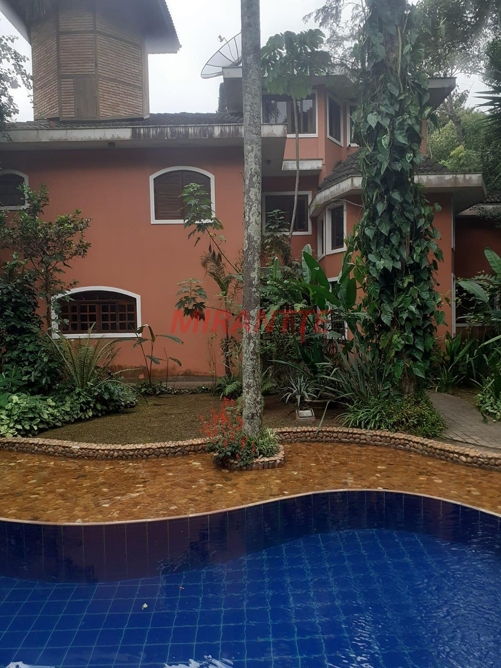 Sobrado de 500m² com 3 quartos em Serra da Cantareira