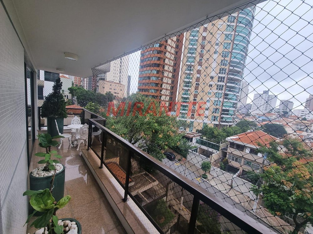 Apartamento de 210m² com 3 quartos em Santana