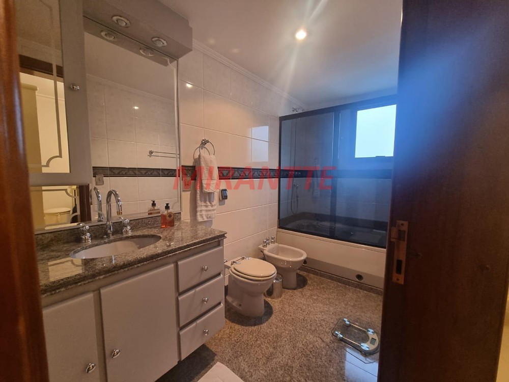 Apartamento de 210m² com 3 quartos em Santana