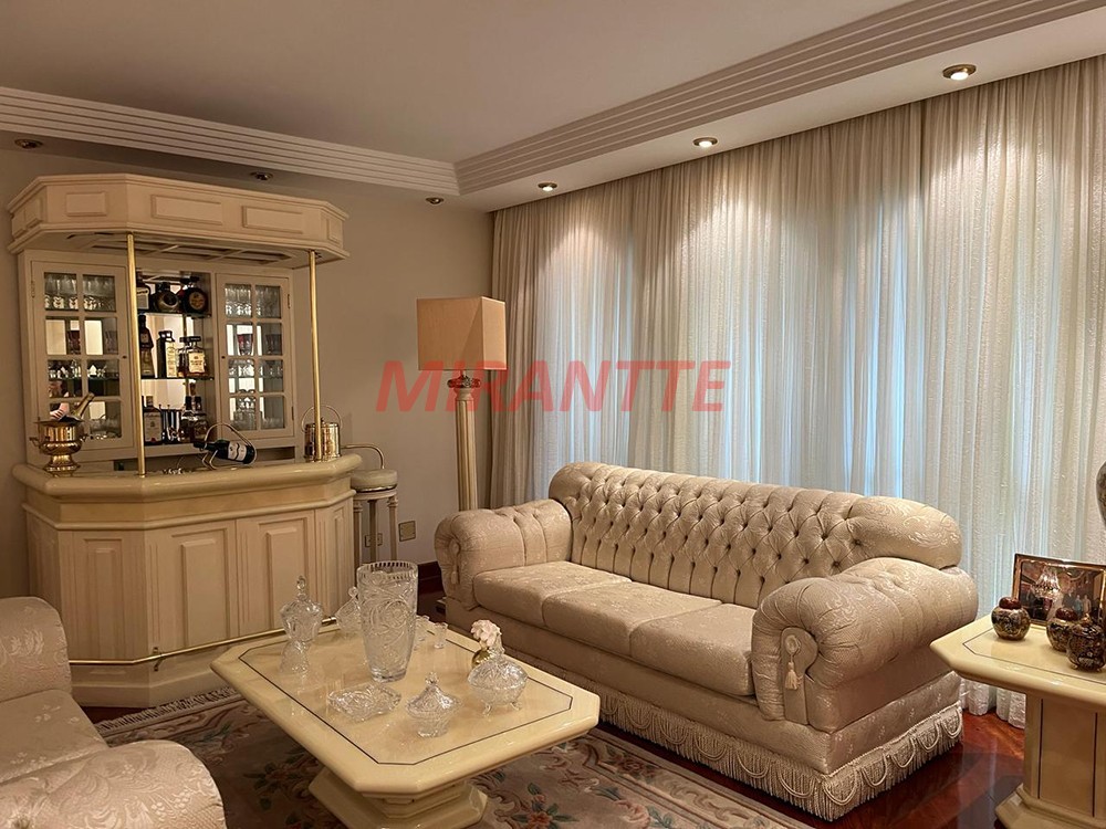 Apartamento de 210m² com 3 quartos em Santana