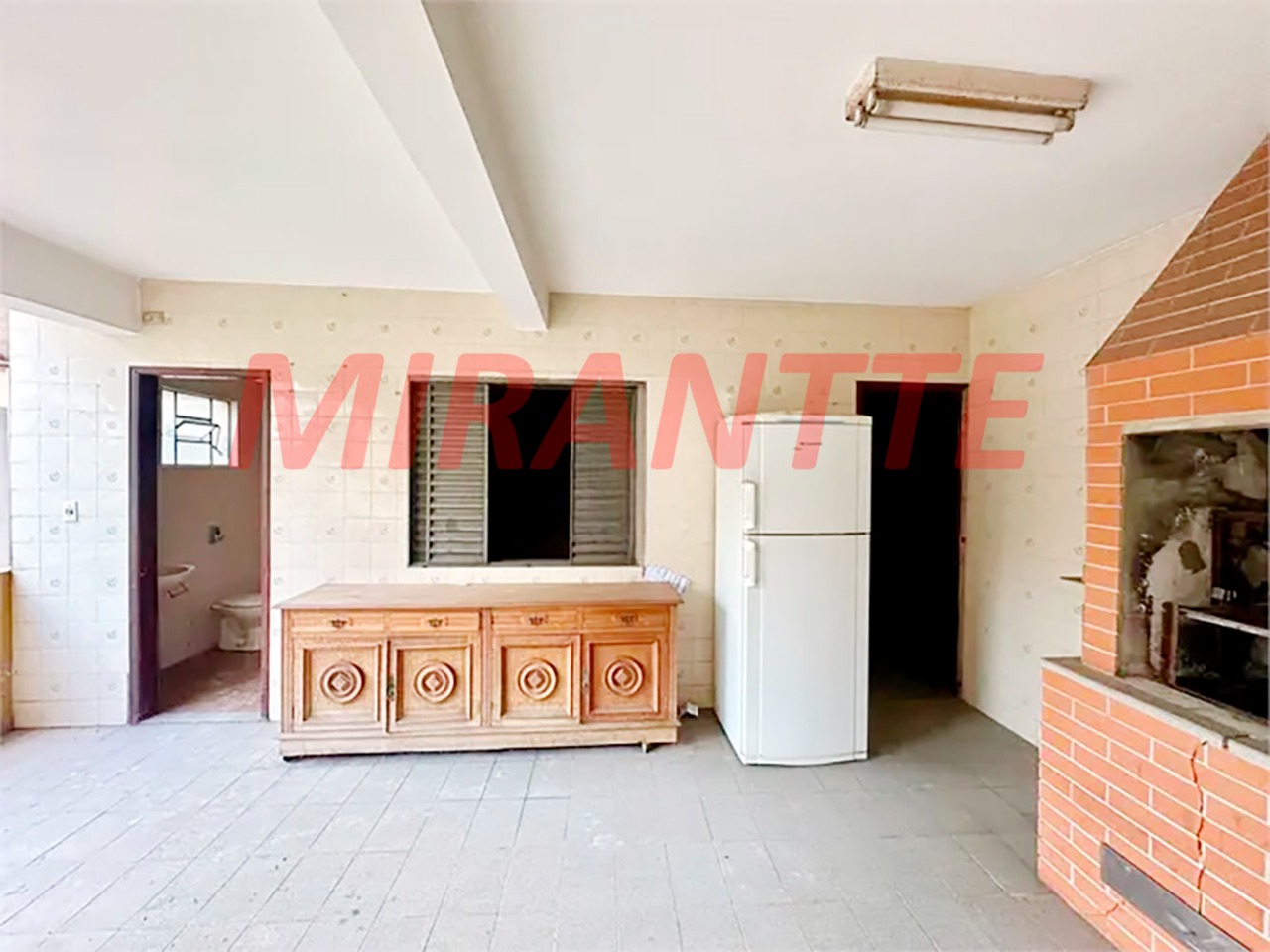 Sobrado de 236m² com 3 quartos em Santa Terezinha
