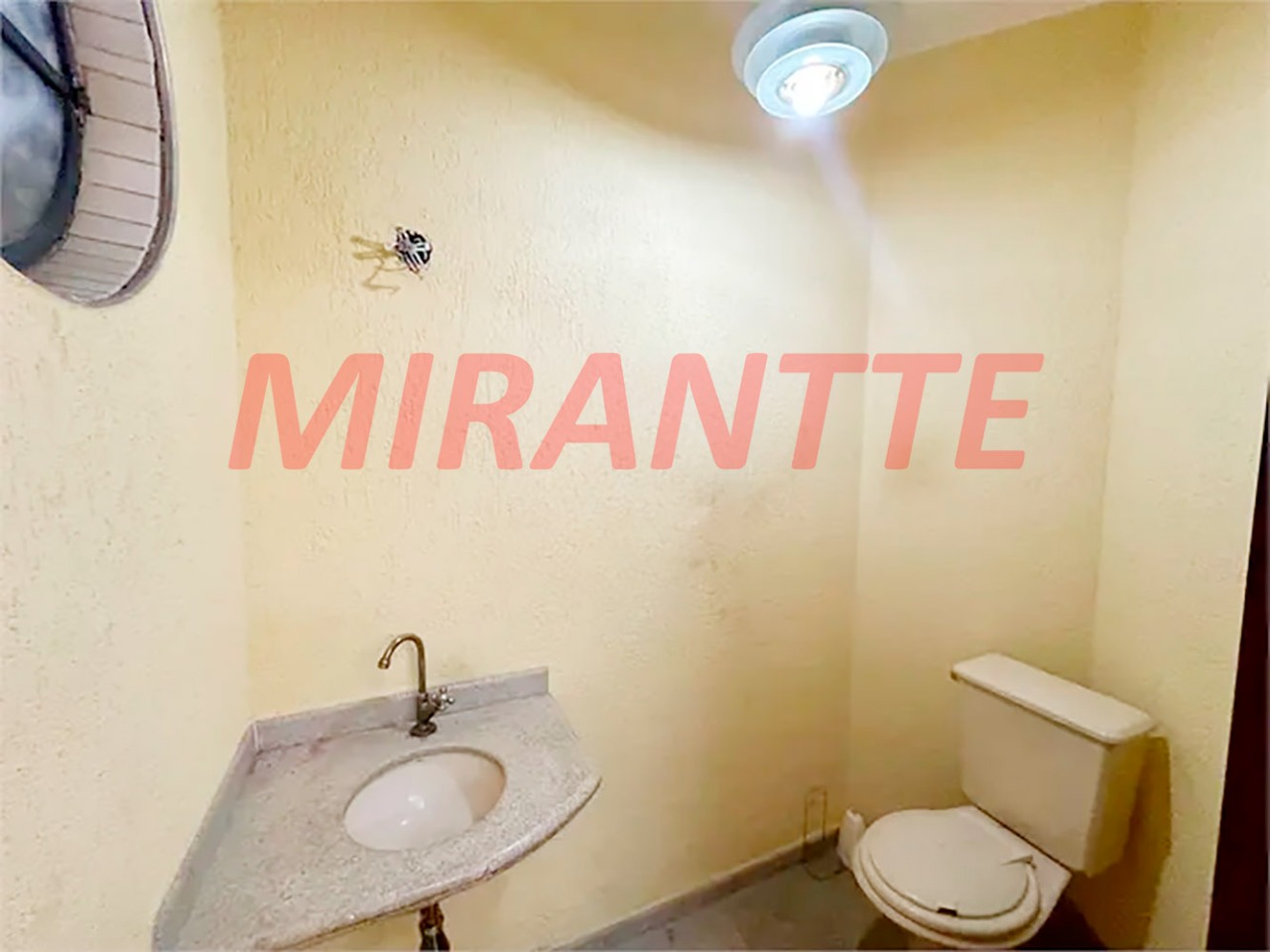Sobrado de 236m² com 3 quartos em Santa Terezinha