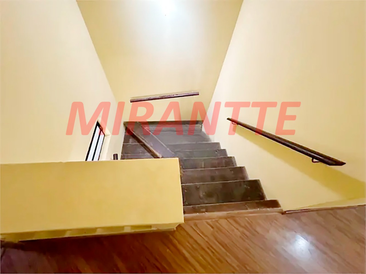 Sobrado de 236m² com 3 quartos em Santa Terezinha