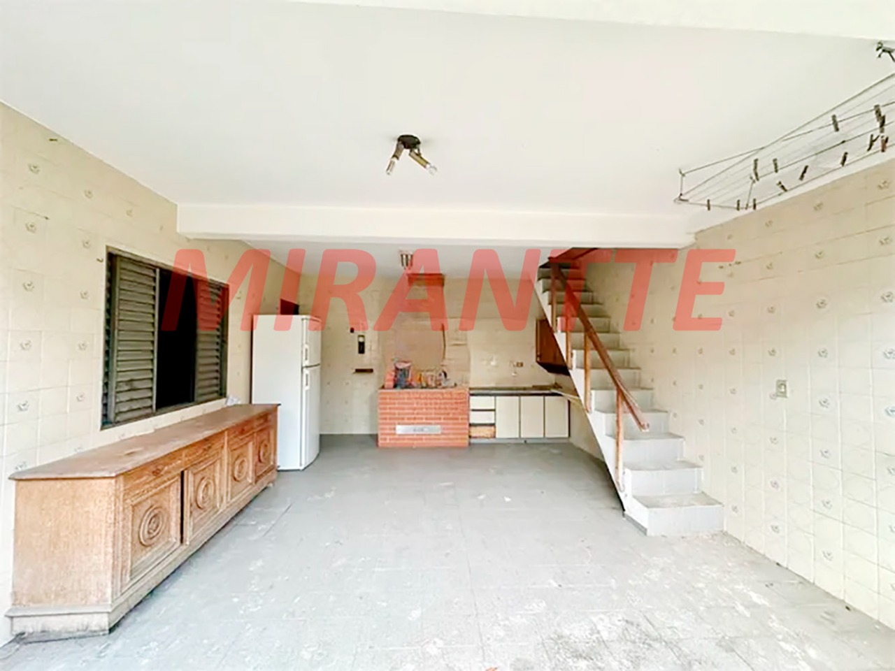 Sobrado de 236m² com 3 quartos em Santa Terezinha