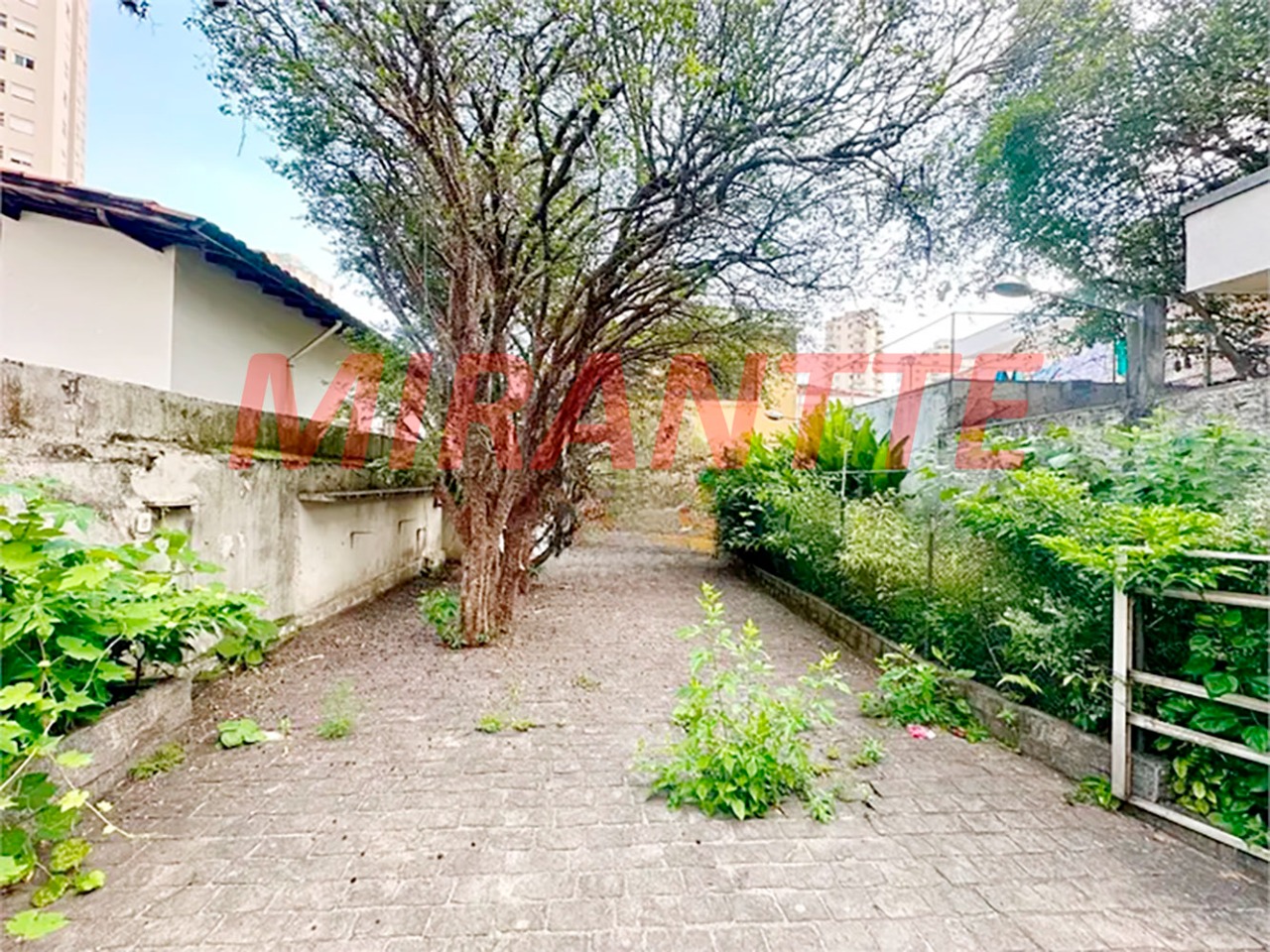 Sobrado de 236m² com 3 quartos em Santa Terezinha