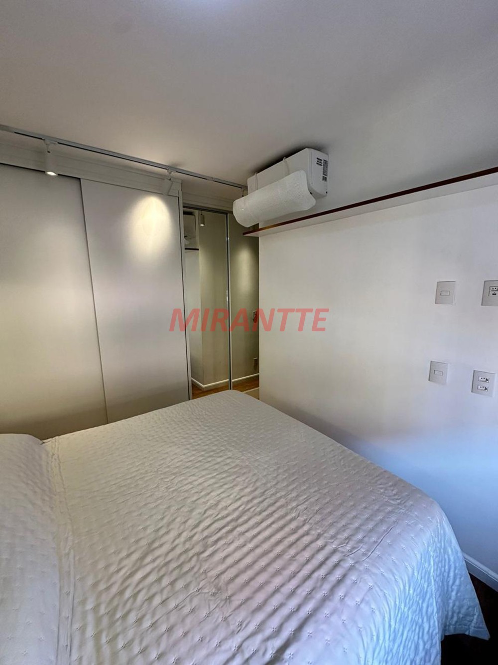 Apartamento de 64m² com 2 quartos em Santana