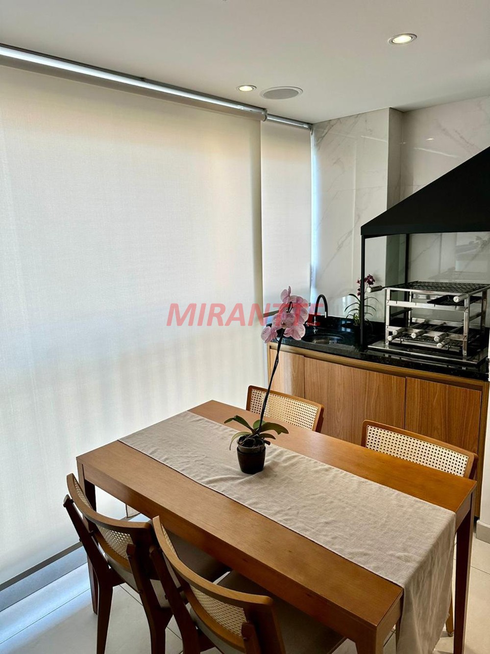 Apartamento de 64m² com 2 quartos em Santana