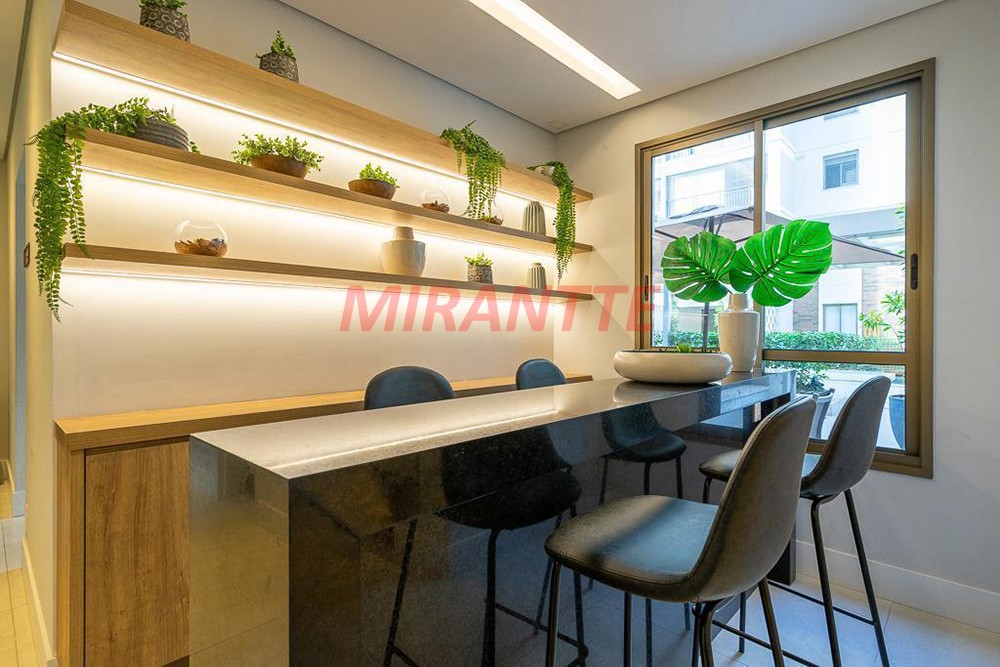 Apartamento de 64m² com 2 quartos em Santana