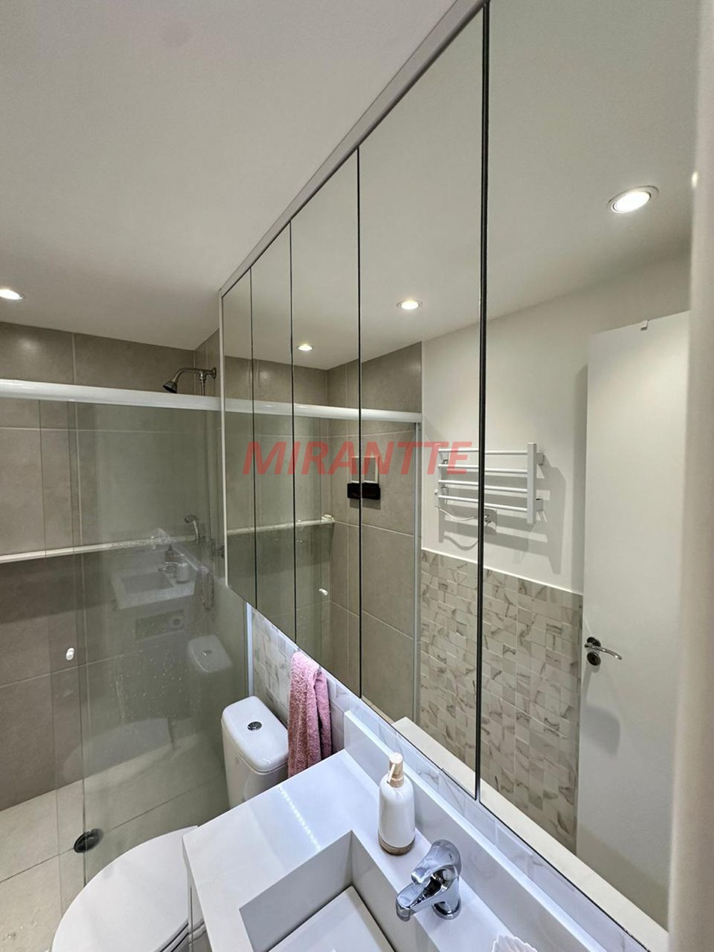 Apartamento de 64m² com 2 quartos em Santana