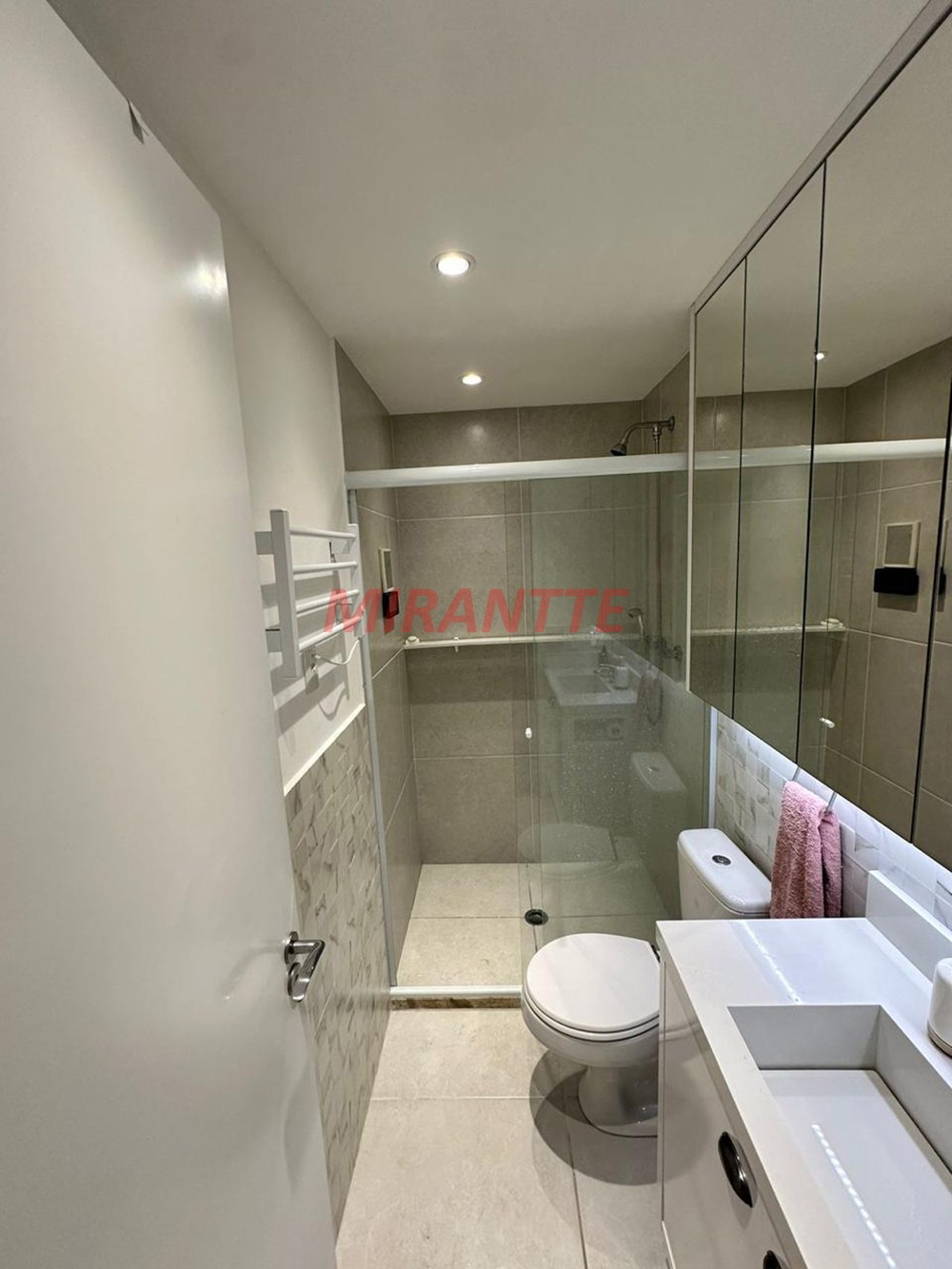 Apartamento de 64m² com 2 quartos em Santana