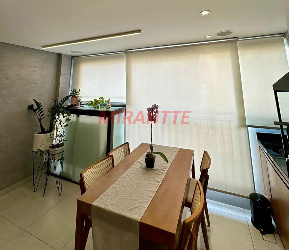 Apartamento de 64m² com 2 quartos em Santana