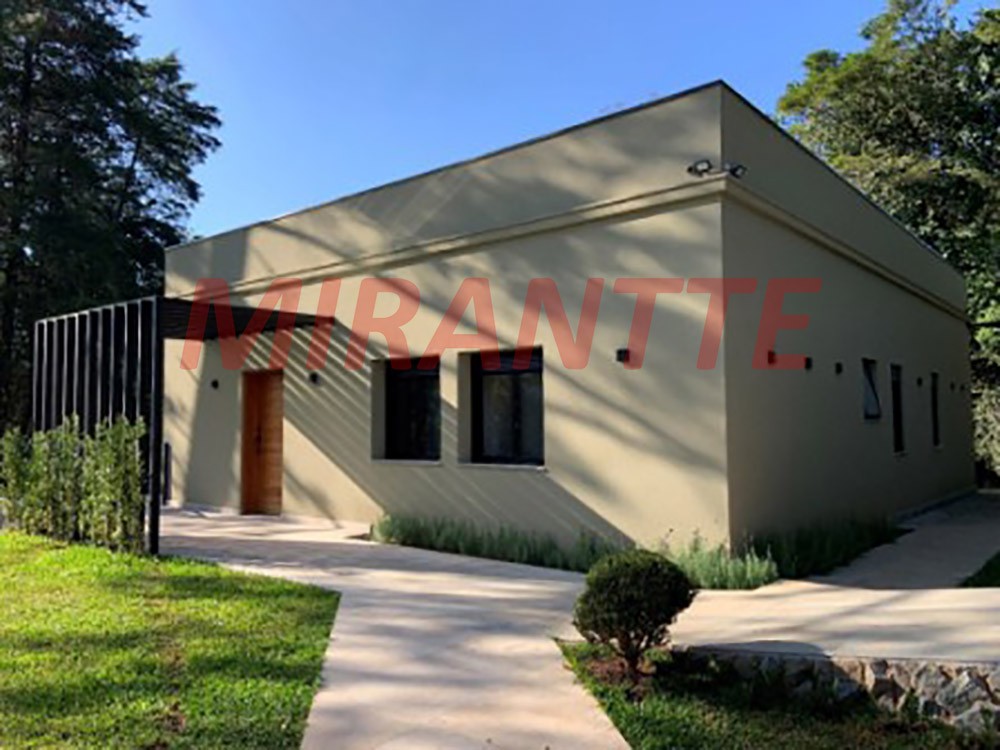 Cond. fechado de 405m² com 6 quartos em Estância Parque de Atibaia