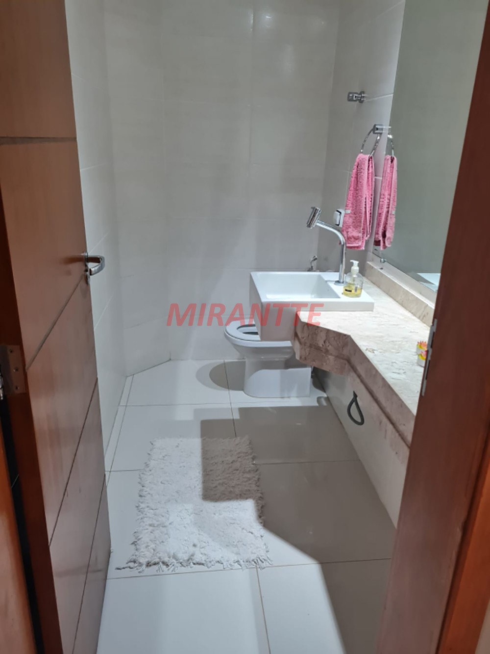 Sobrado de 610m² com 5 quartos em Serra Da Cantareira