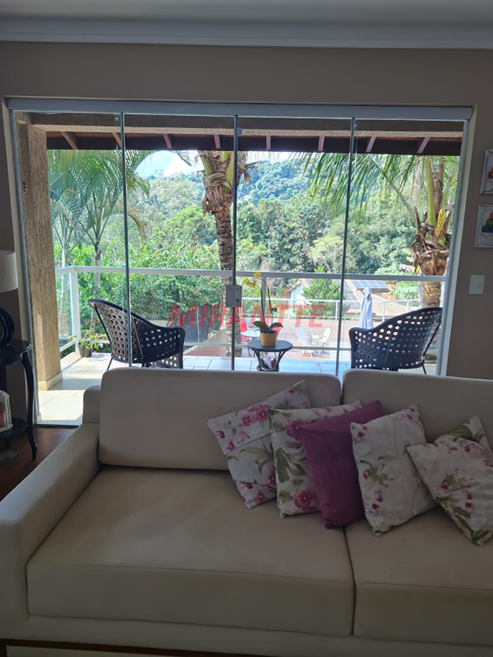 Sobrado de 610m² com 5 quartos em Serra Da Cantareira
