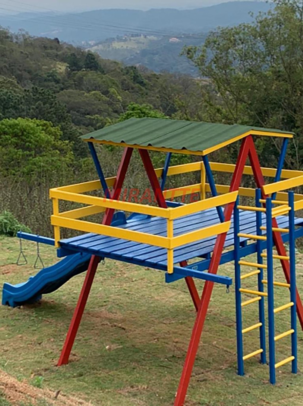Cond. fechado de 150m² com 2 quartos em Mato Dentro