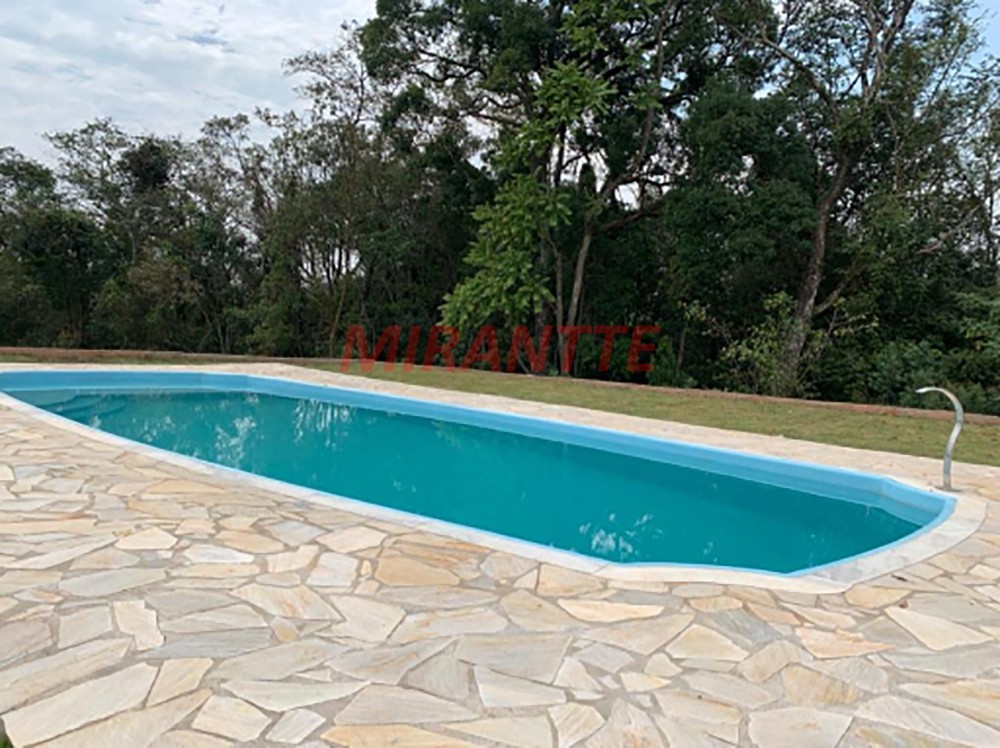 Cond. fechado de 150m² com 2 quartos em Mato Dentro
