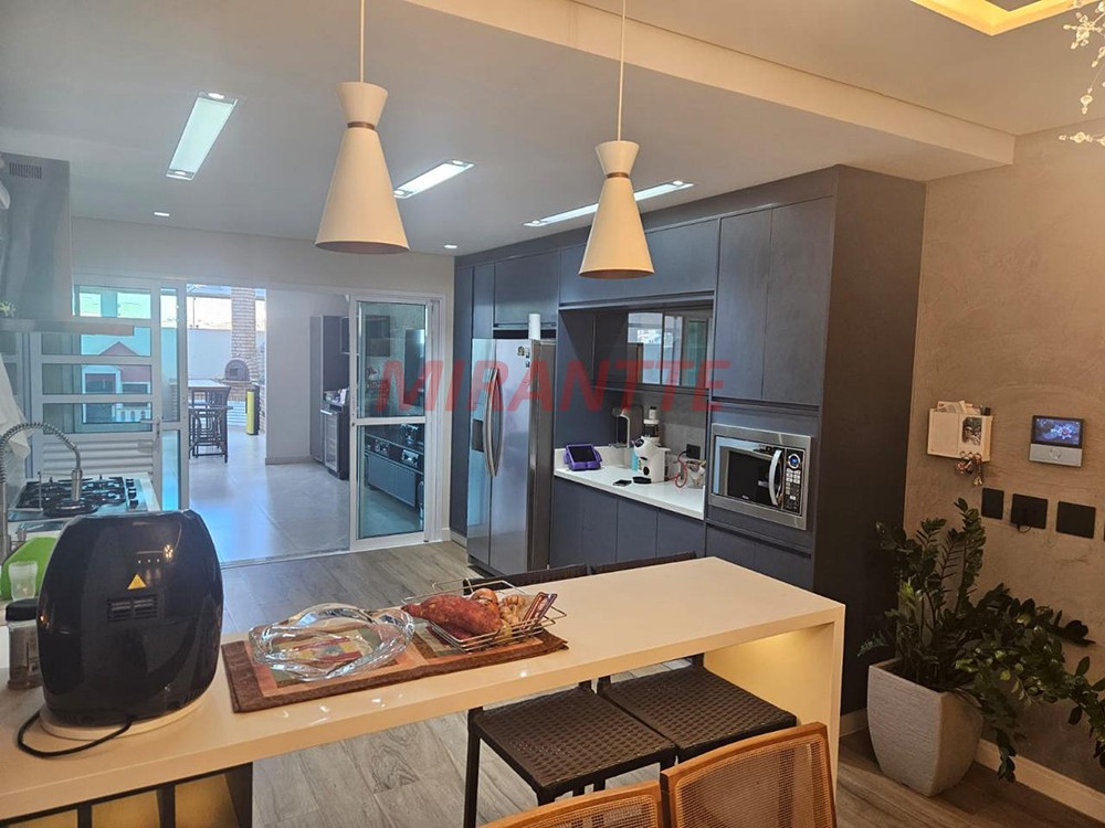 Sobrado de 280m² com 3 quartos em Mandaqui