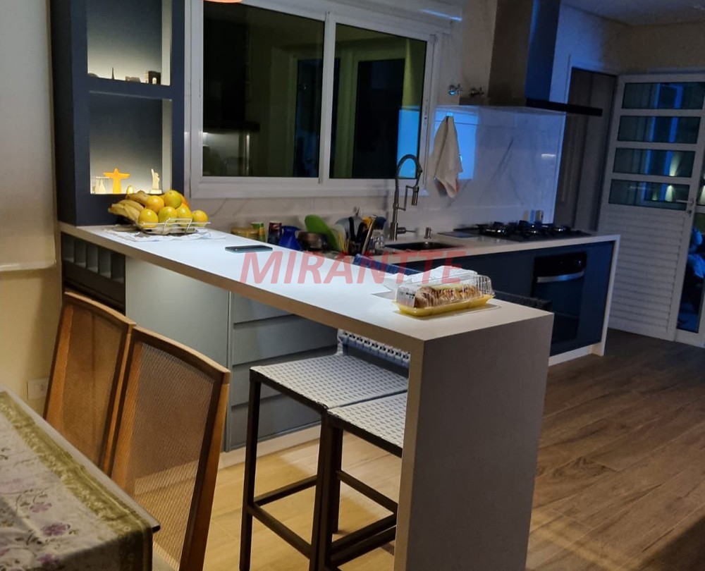 Sobrado de 280m² com 3 quartos em Mandaqui