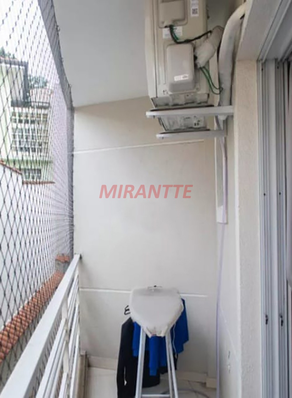 Cond. fechado de 160m² com 3 quartos em Santana