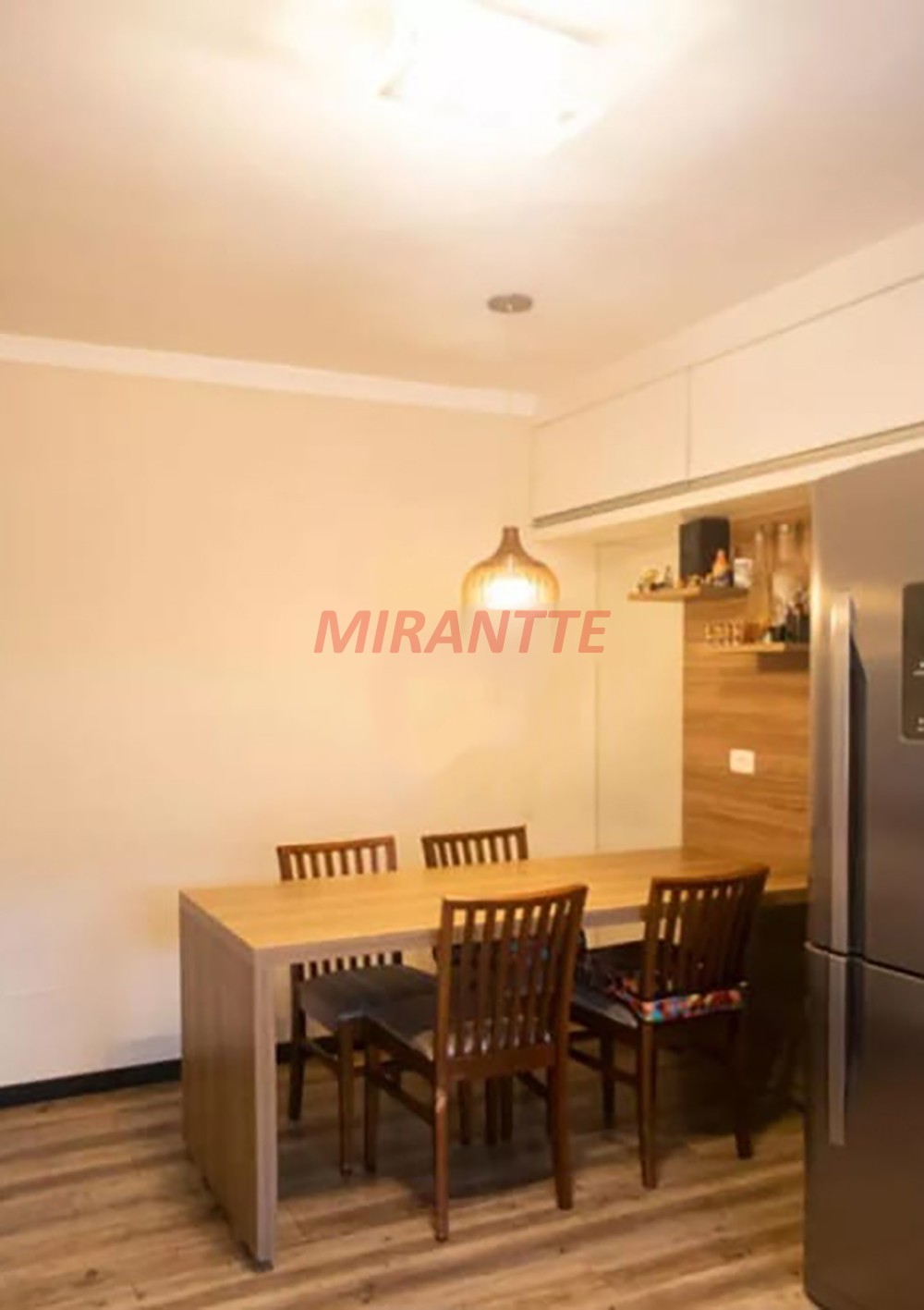 Cond. fechado de 160m² com 3 quartos em Santana