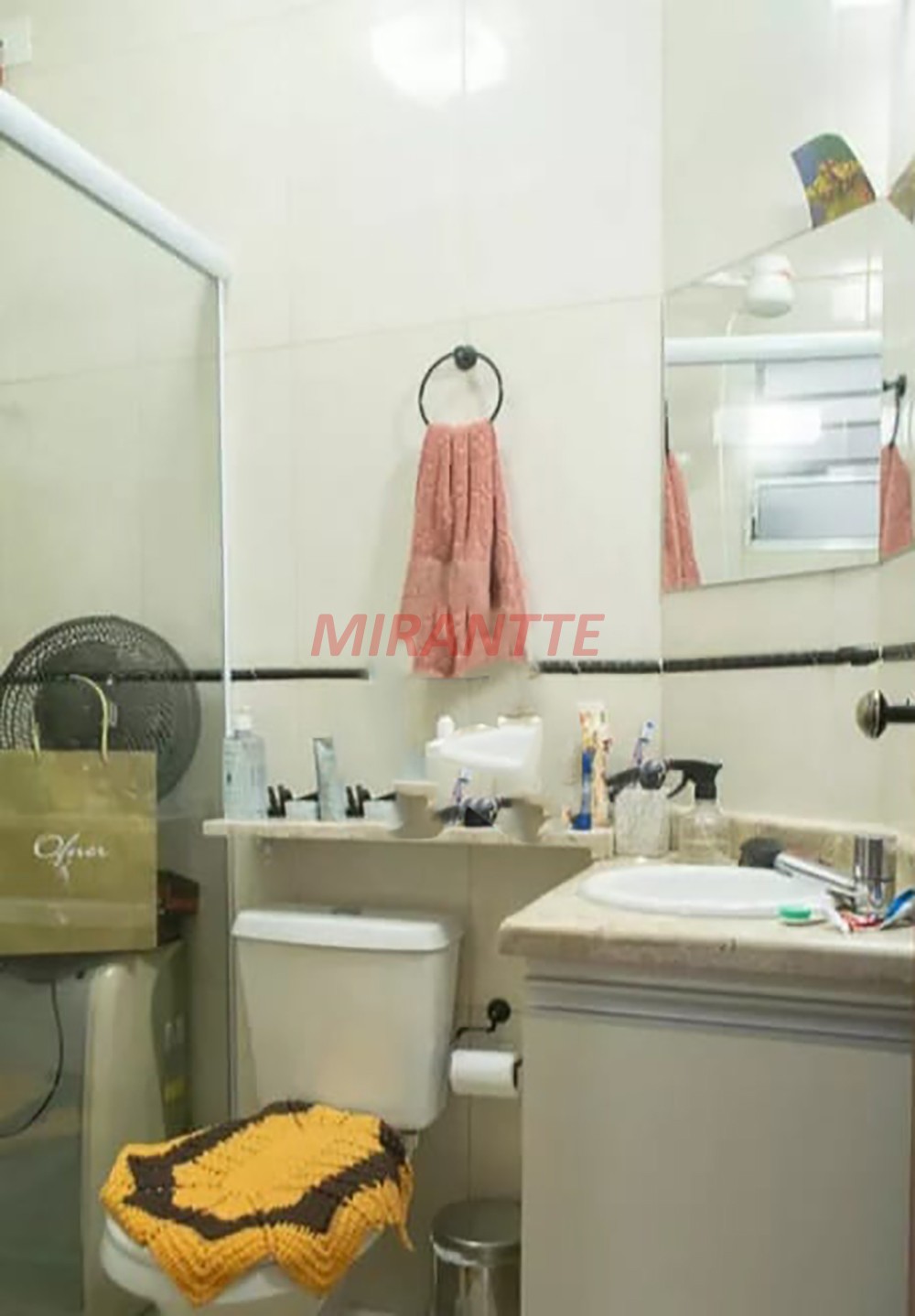 Cond. fechado de 160m² com 3 quartos em Santana