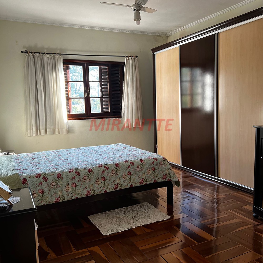 Sobrado de 264m² com 3 quartos em Cidade Maia