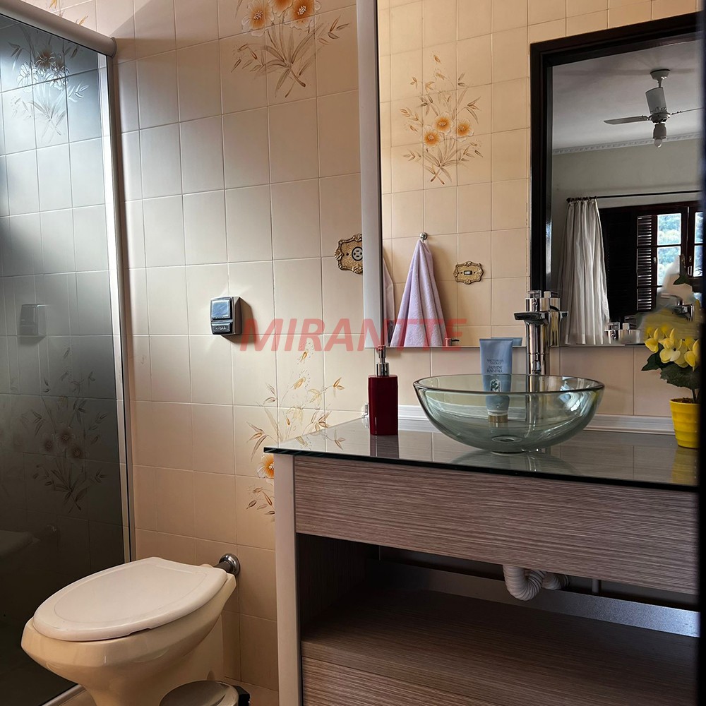 Sobrado de 264m² com 3 quartos em Cidade Maia