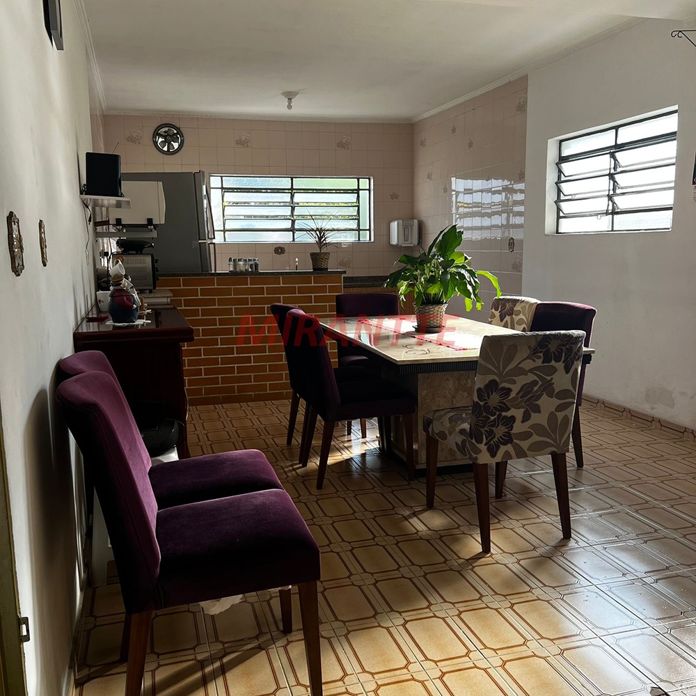 Sobrado de 264m² com 3 quartos em Cidade Maia