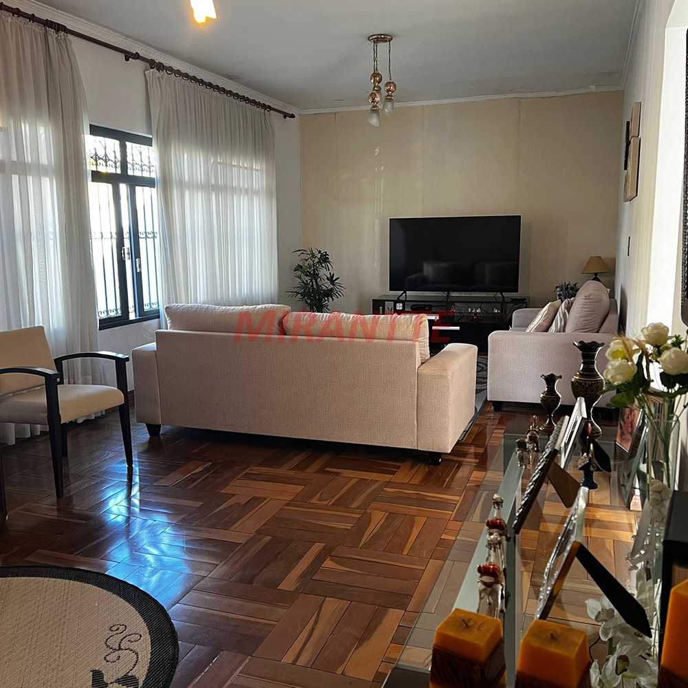Sobrado de 264m² com 3 quartos em Cidade Maia