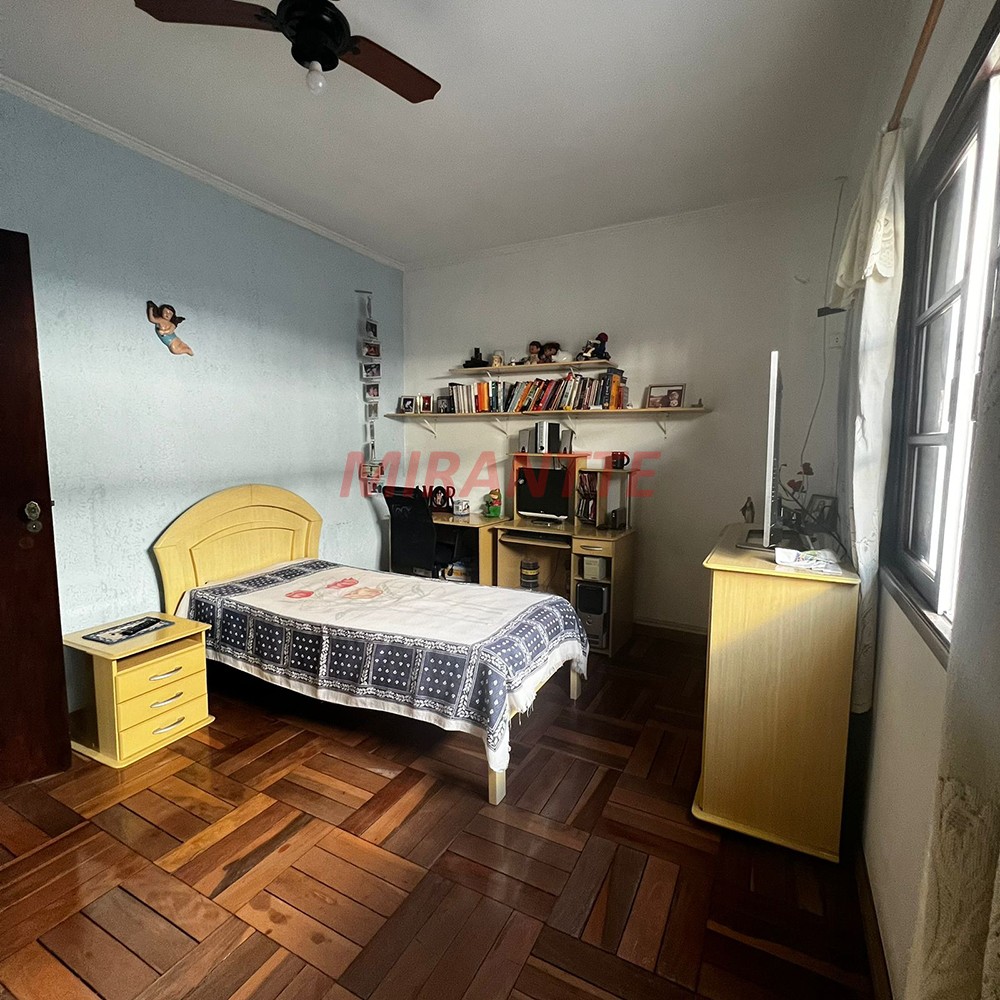 Sobrado de 264m² com 3 quartos em Cidade Maia