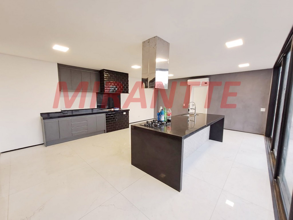 Sobrado de 498m² com 5 quartos em Residencial Saint Patrick