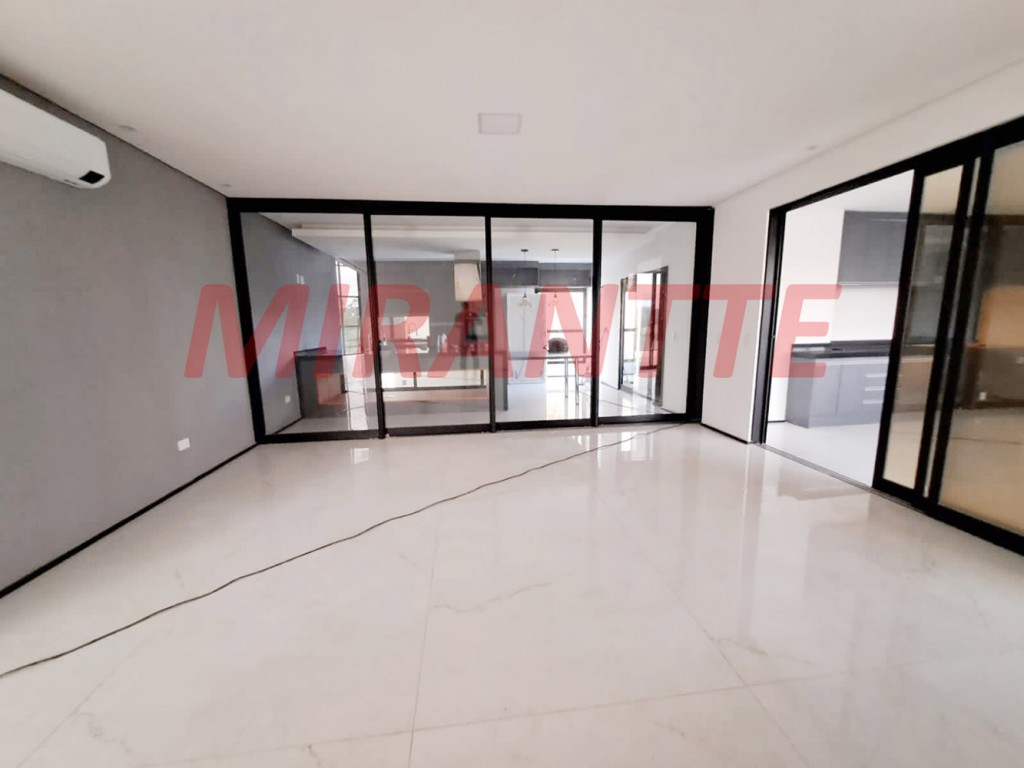 Sobrado de 498m² com 5 quartos em Residencial Saint Patrick