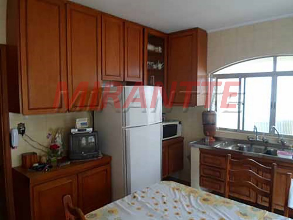 Sobrado de 270m² com 3 quartos em Jardim Guapíra