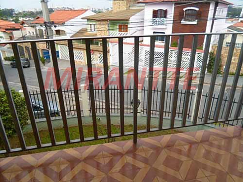 Sobrado de 270m² com 3 quartos em Jardim Guapíra