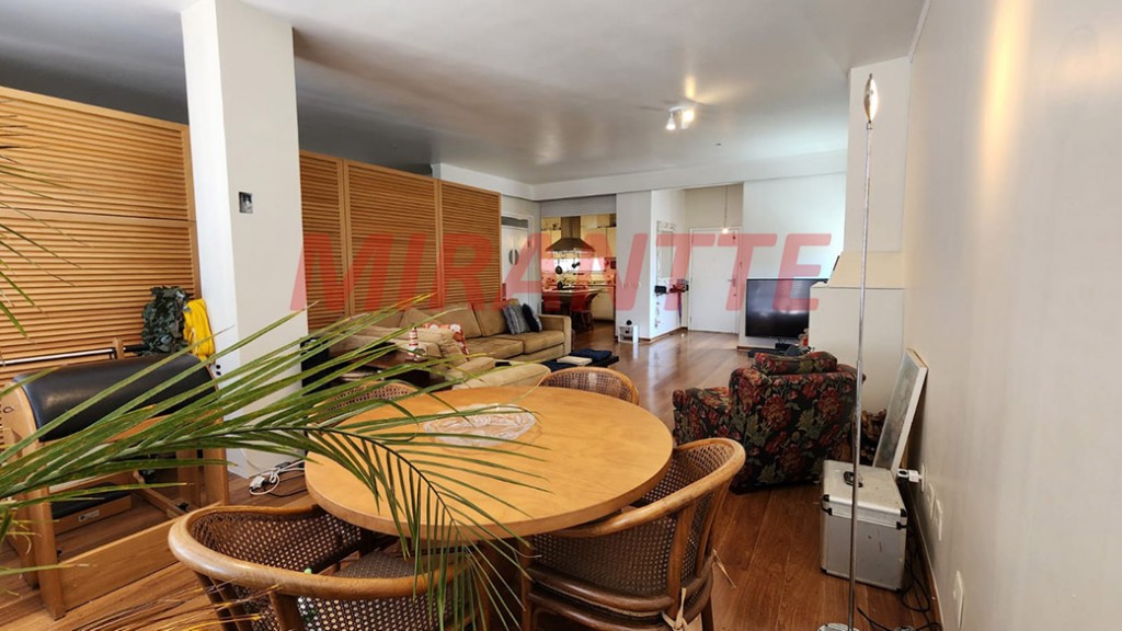 Apartamento de 178m² com 3 quartos em Pinheiros