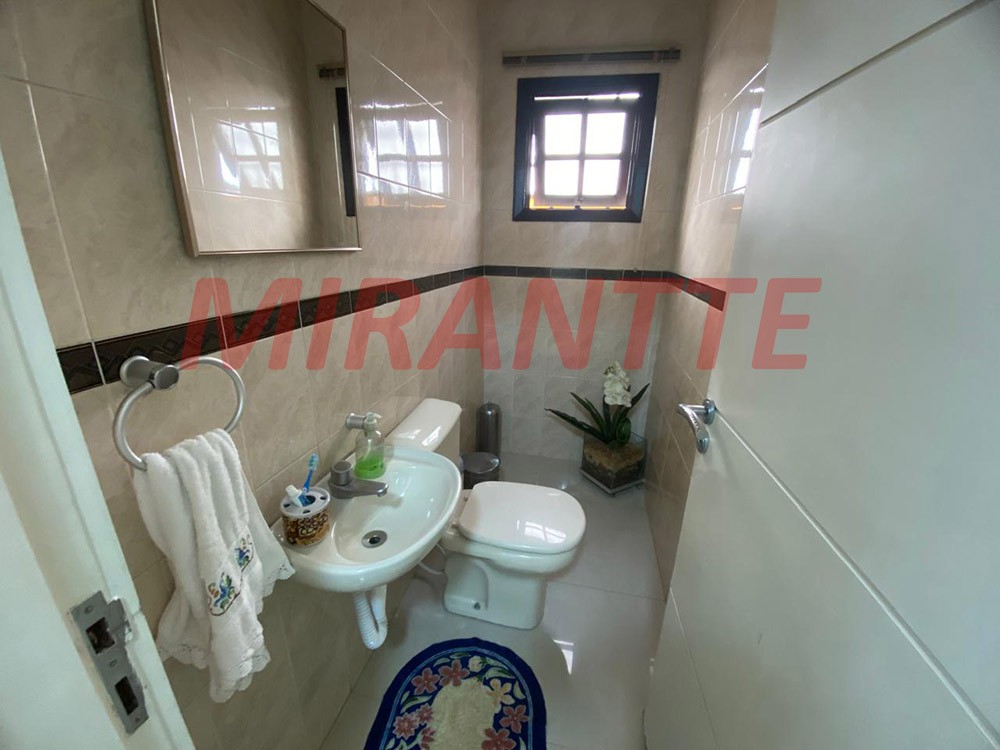 Sobrado de 236m² com 3 quartos em Mandaqui