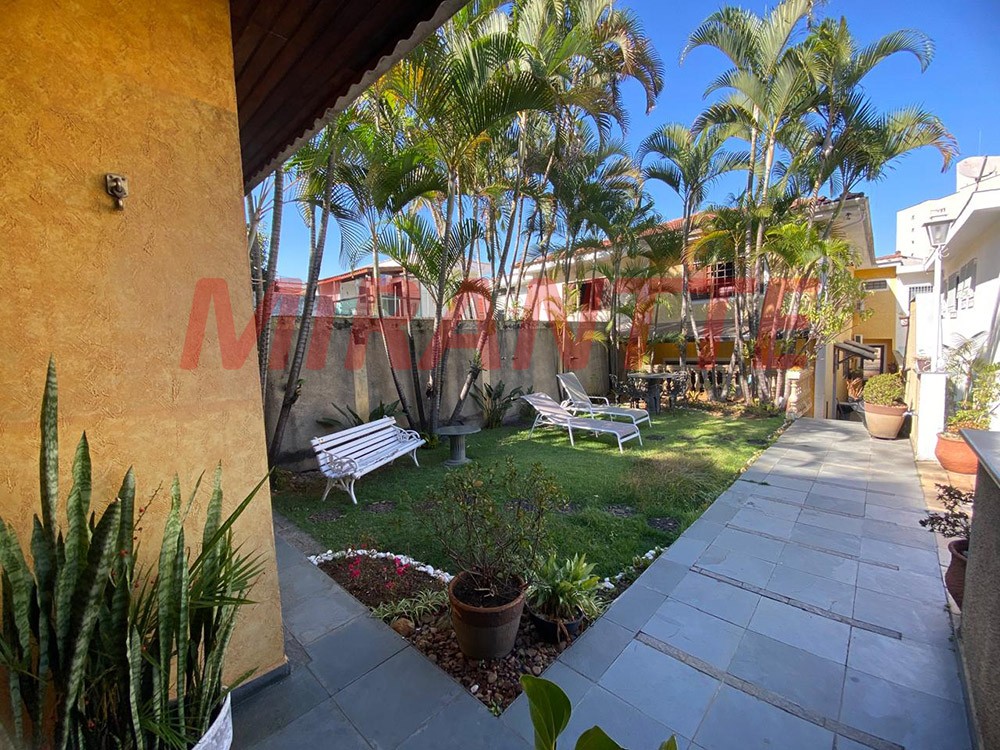 Sobrado de 236m² com 3 quartos em Mandaqui