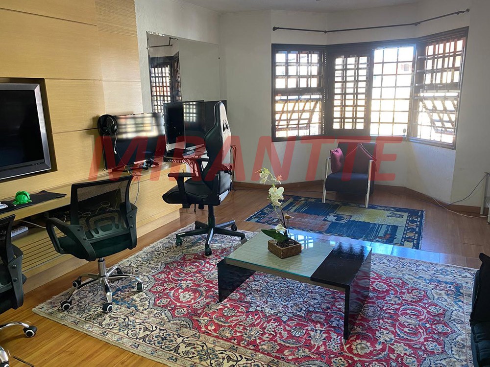 Sobrado de 236m² com 3 quartos em Mandaqui