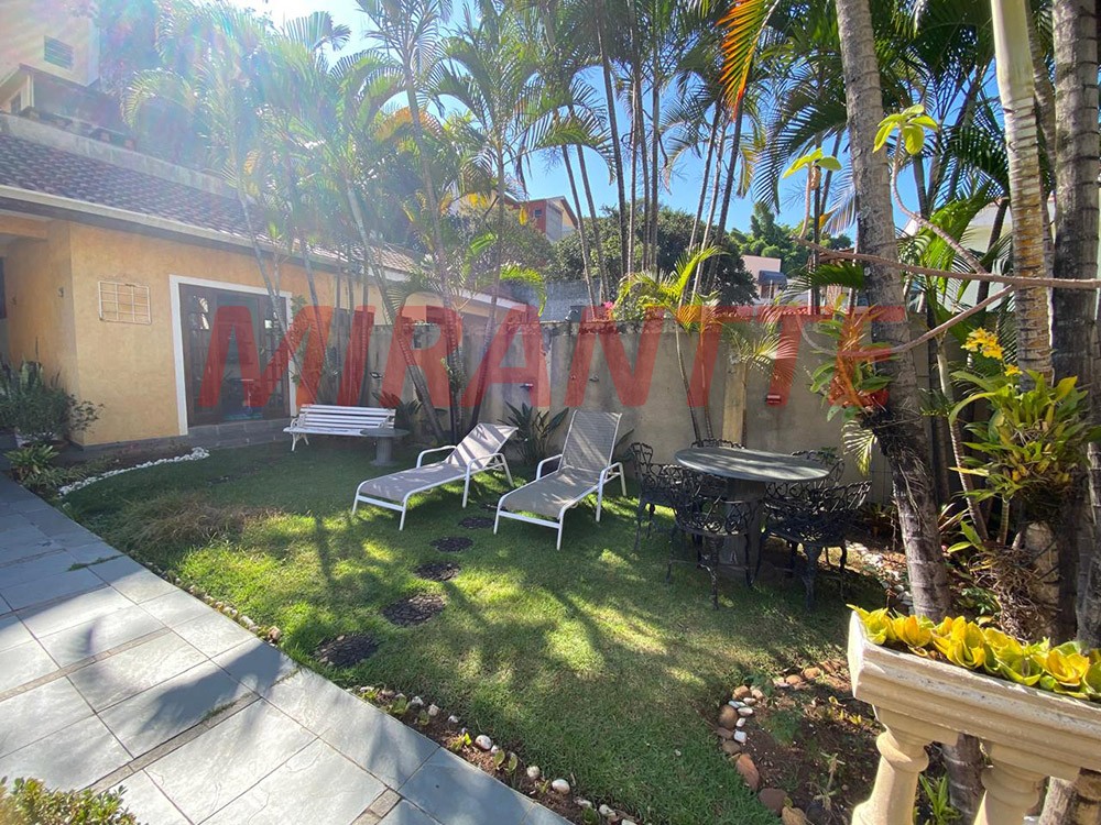 Sobrado de 236m² com 3 quartos em Mandaqui