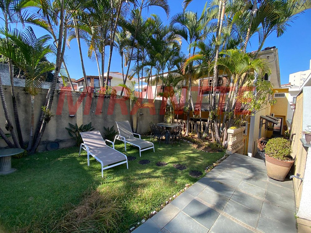 Sobrado de 236m² com 3 quartos em Mandaqui