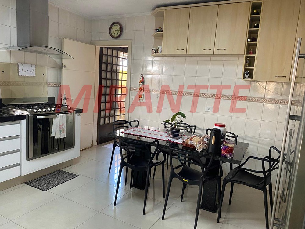 Sobrado de 236m² com 3 quartos em Mandaqui