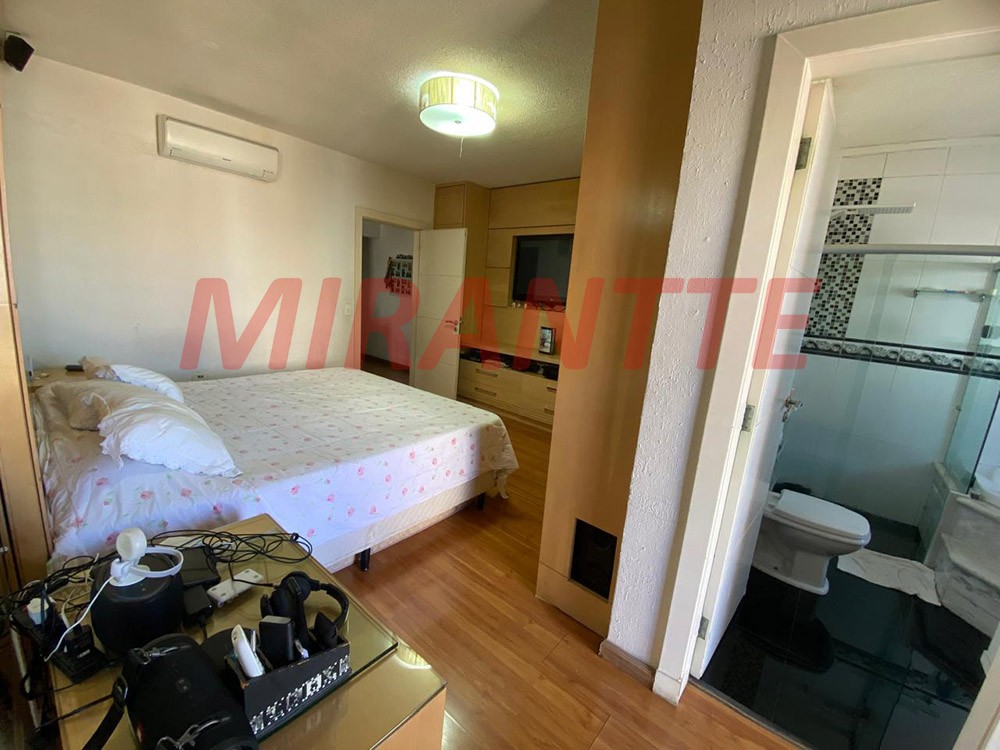 Sobrado de 236m² com 3 quartos em Mandaqui
