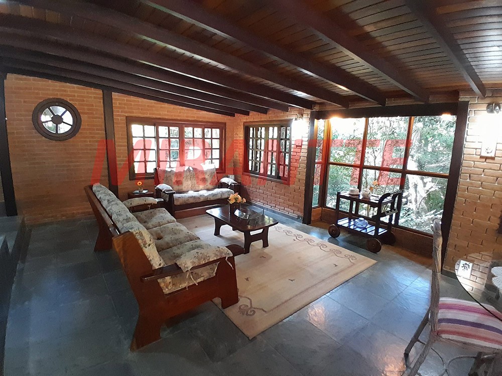 Casa terrea de 300m² com 3 quartos em Serra Da Cantareira