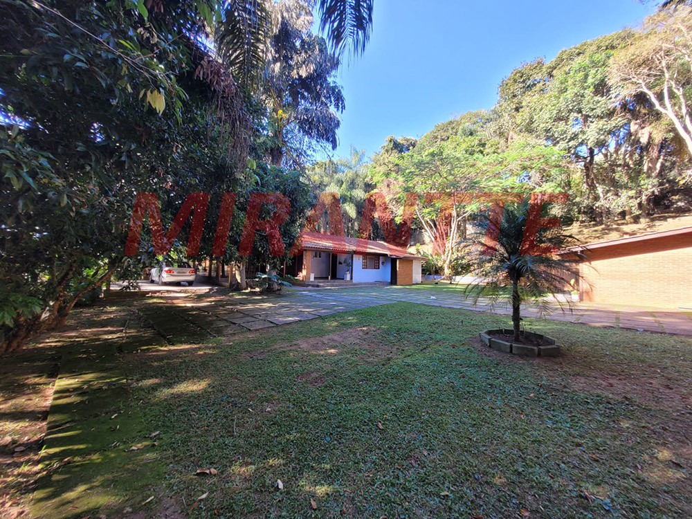 Casa terrea de 300m² com 3 quartos em Serra Da Cantareira