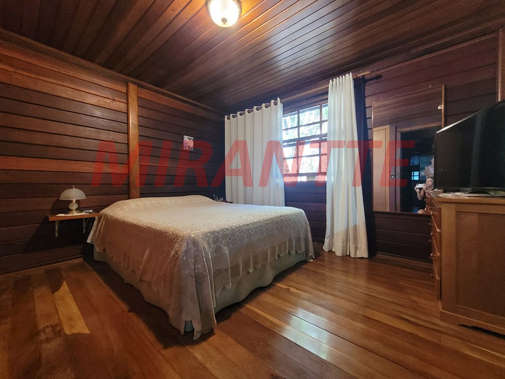 Casa terrea de 300m² com 3 quartos em Serra Da Cantareira