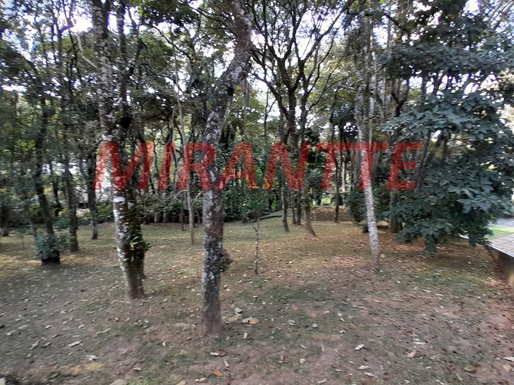 Casa terrea de 300m² com 3 quartos em Serra Da Cantareira