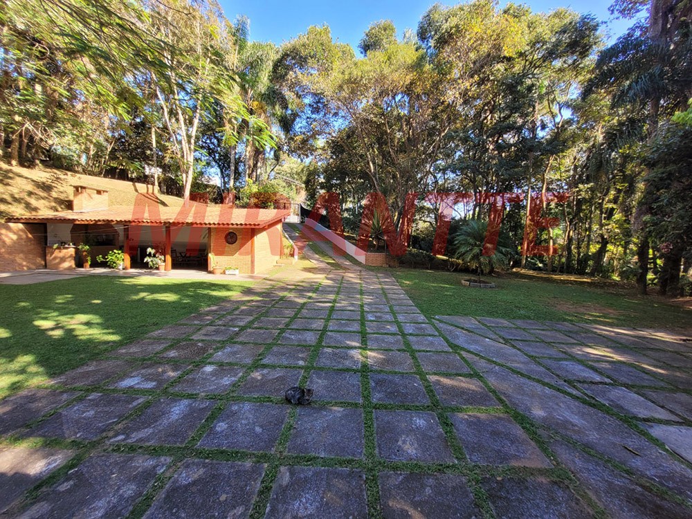 Casa terrea de 300m² com 3 quartos em Serra Da Cantareira