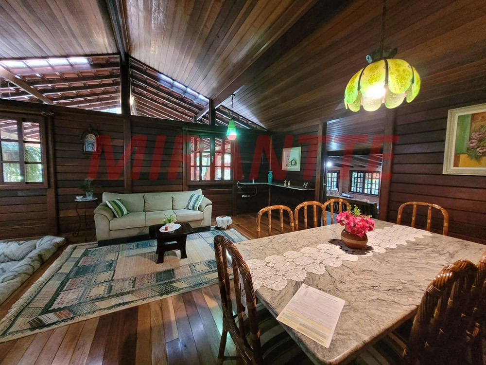 Casa terrea de 300m² com 3 quartos em Serra Da Cantareira